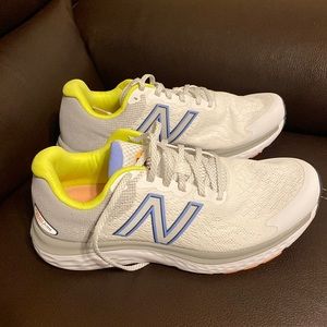 Never worn/New balance Fresh Foam 680 size 9.5